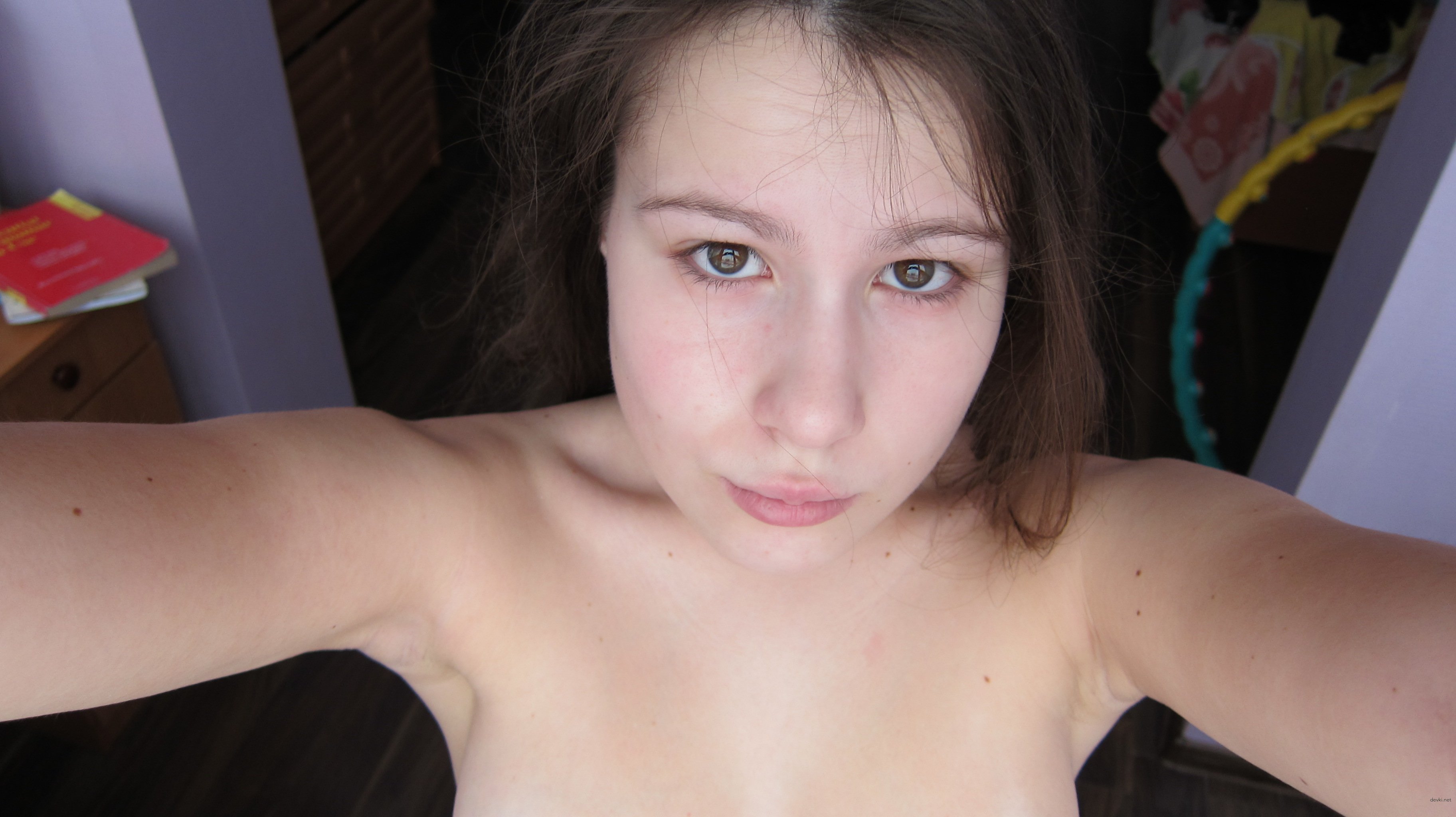 Private Russian Girl's Explicit Amateur Photo Shoot