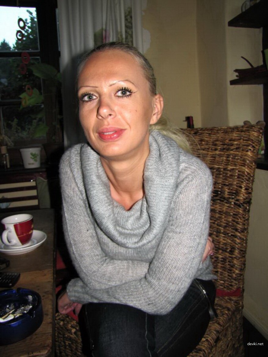 Amateur Girlfriend Deepthroats Cock - Explicit Blowjob Photo