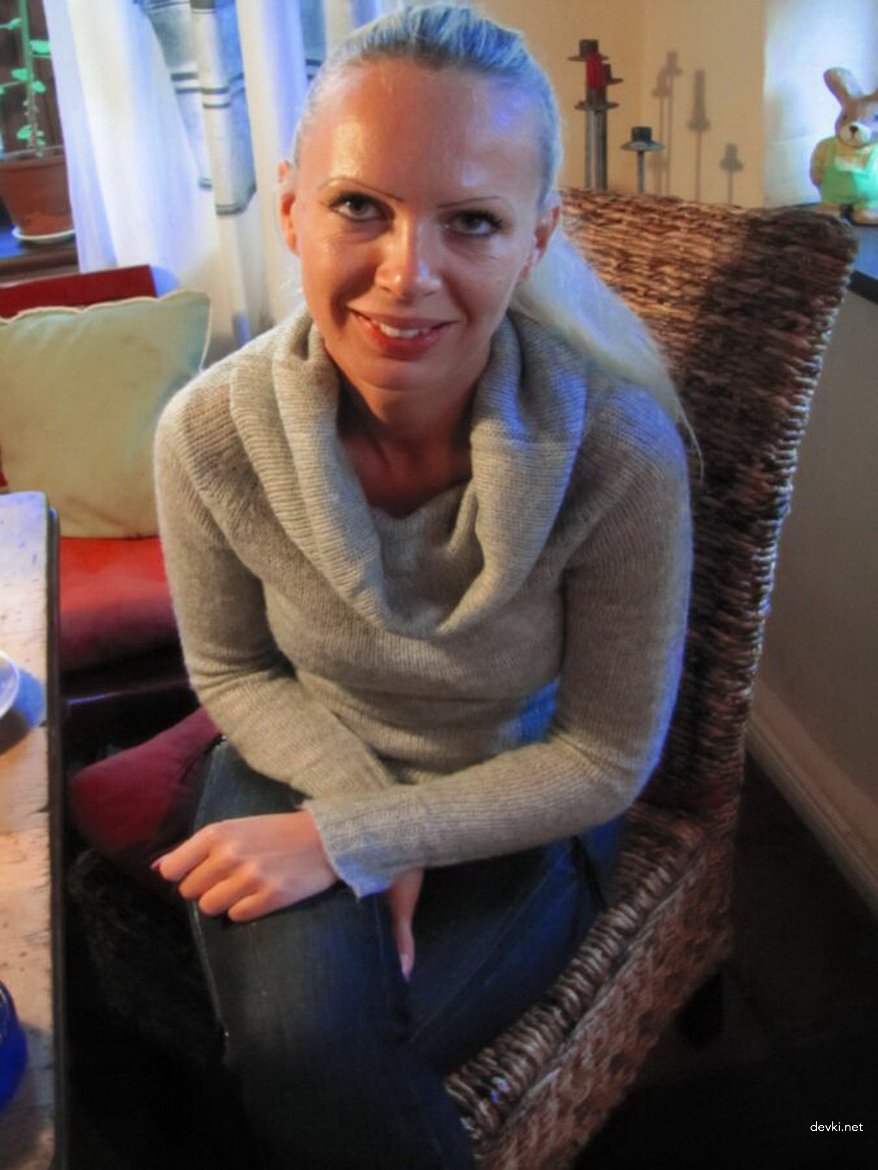 Amateur Girlfriend Deepthroats Cock - Explicit Blowjob Photo