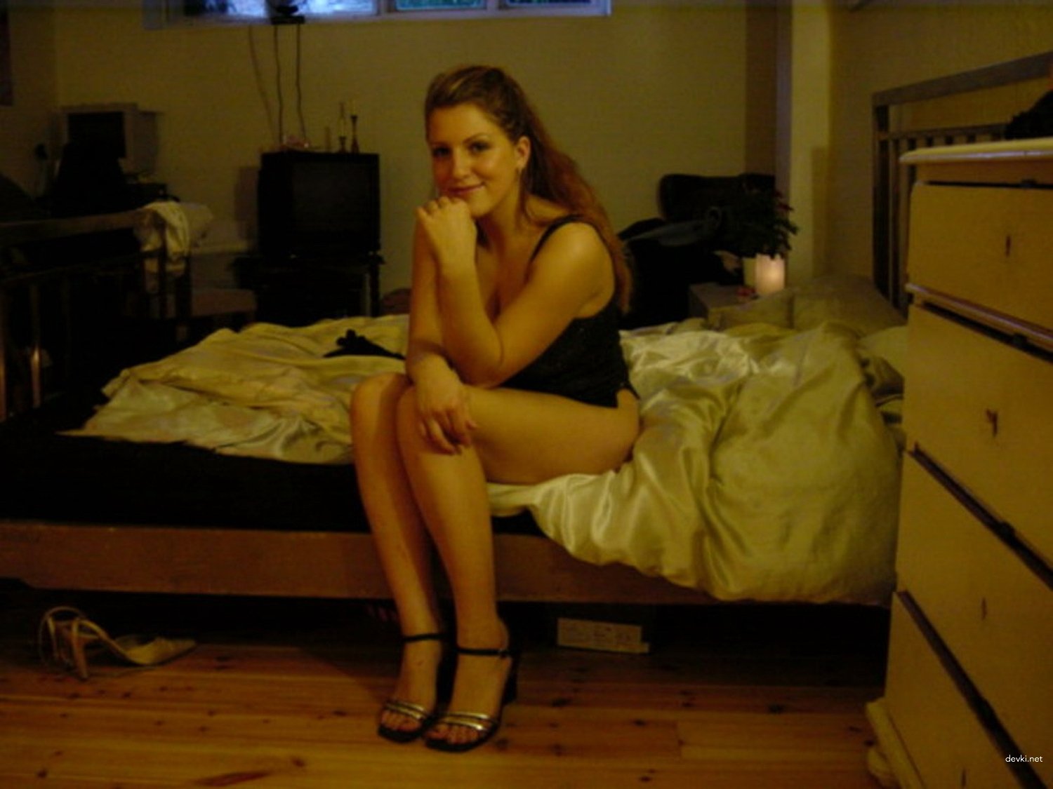 Hot Amateur Babes in Explicit Sexual Photoshoot