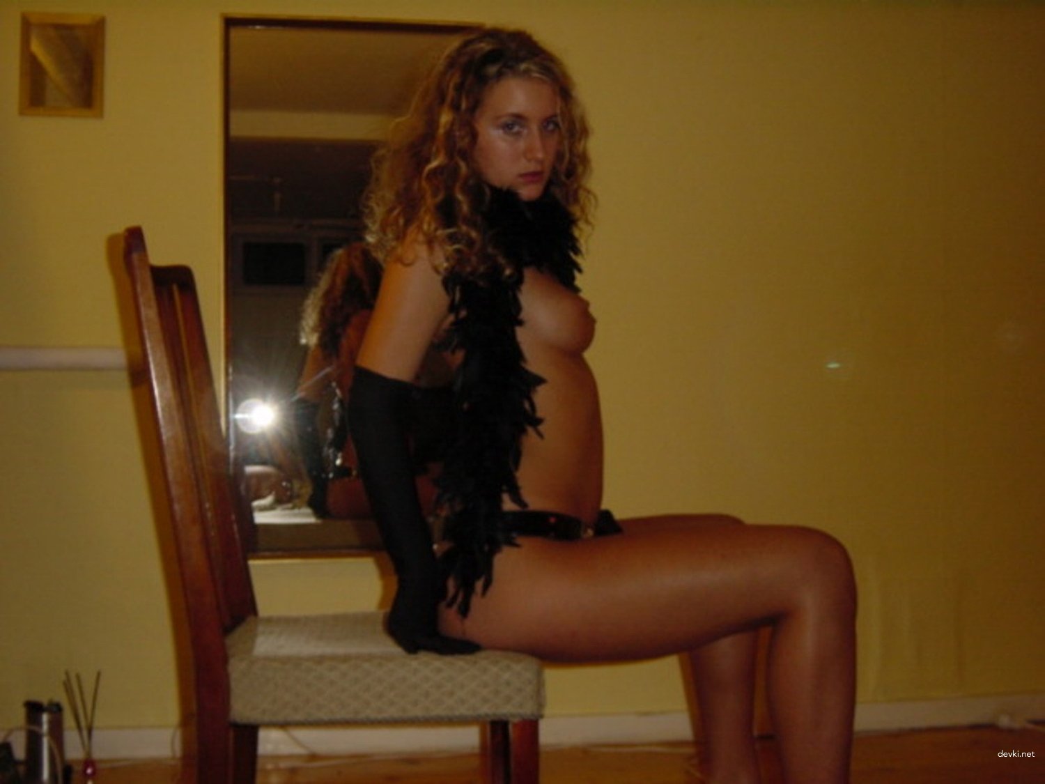 Hot Amateur Babes in Explicit Sexual Photoshoot