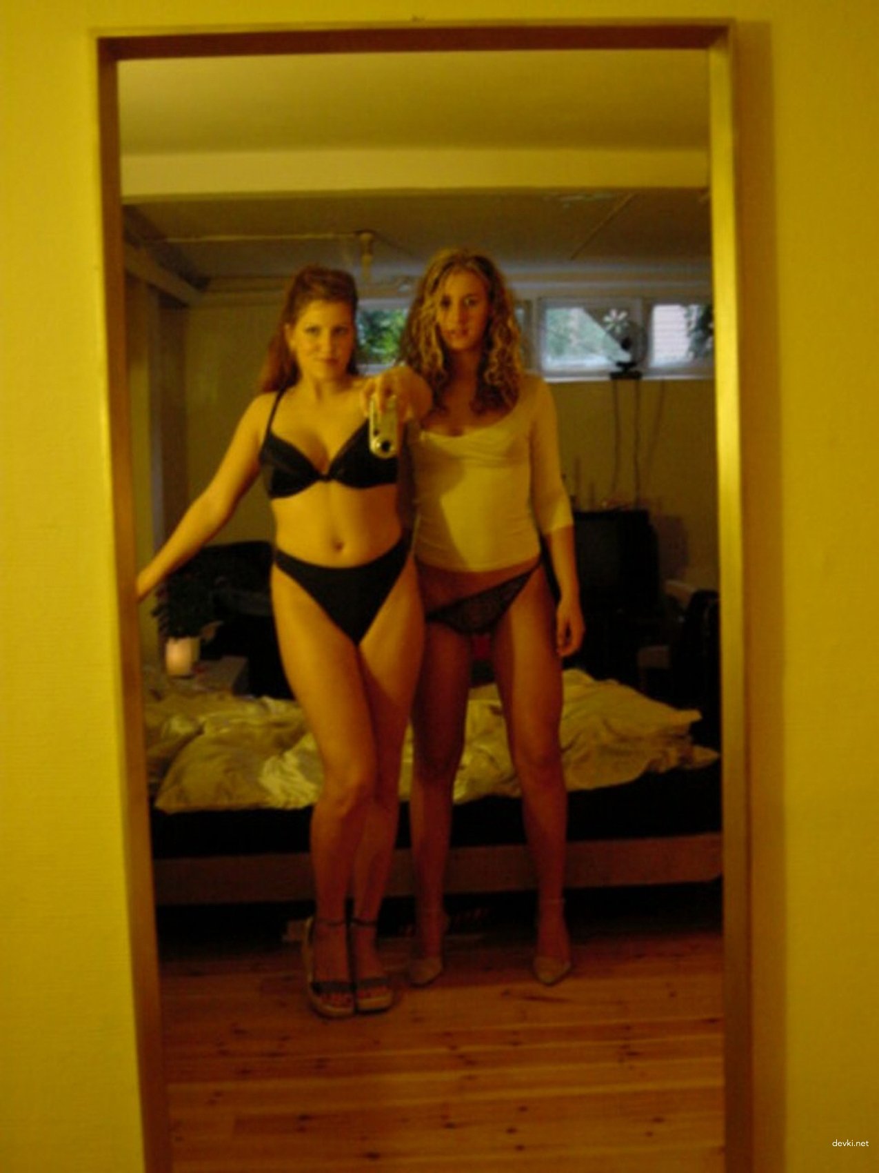 Hot Amateur Babes in Explicit Sexual Photoshoot