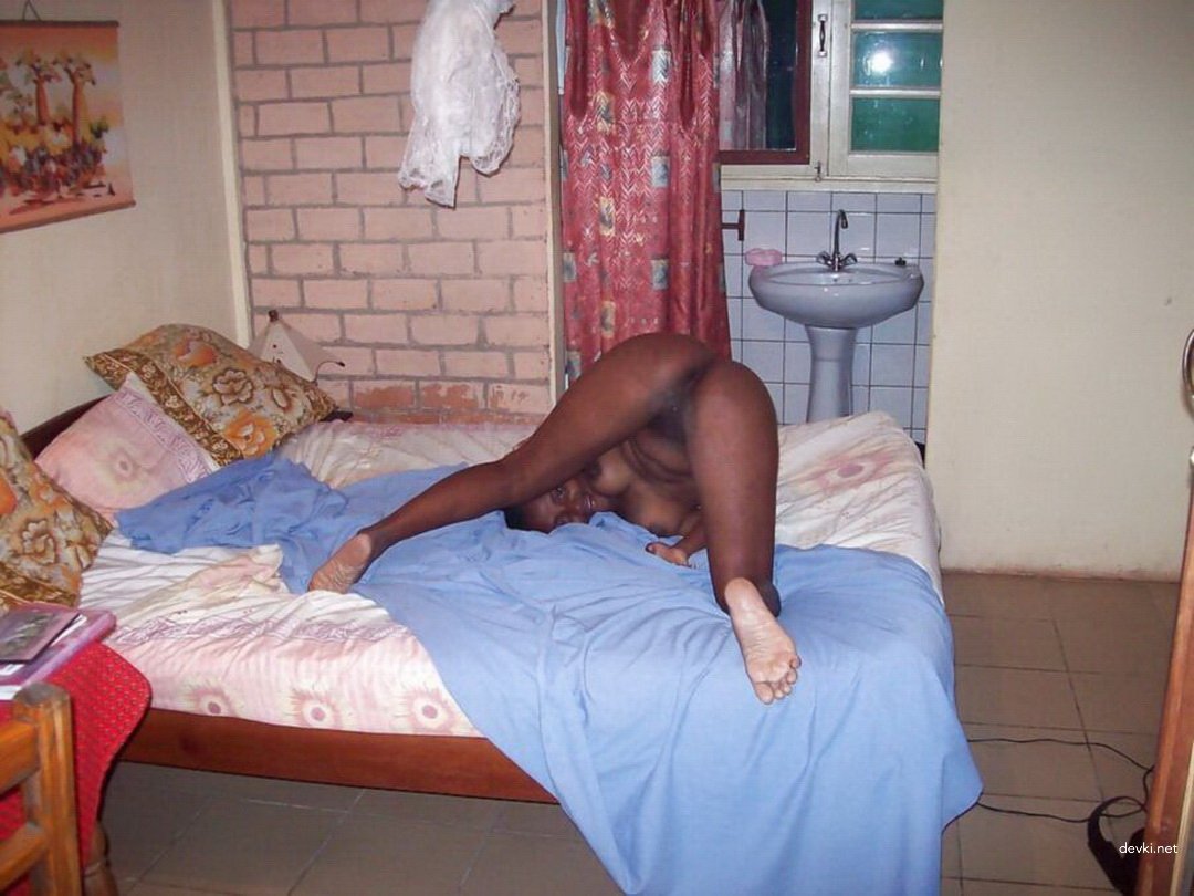 Black Naked Girl Amateur Photo - Explicit Ebony Nude Model