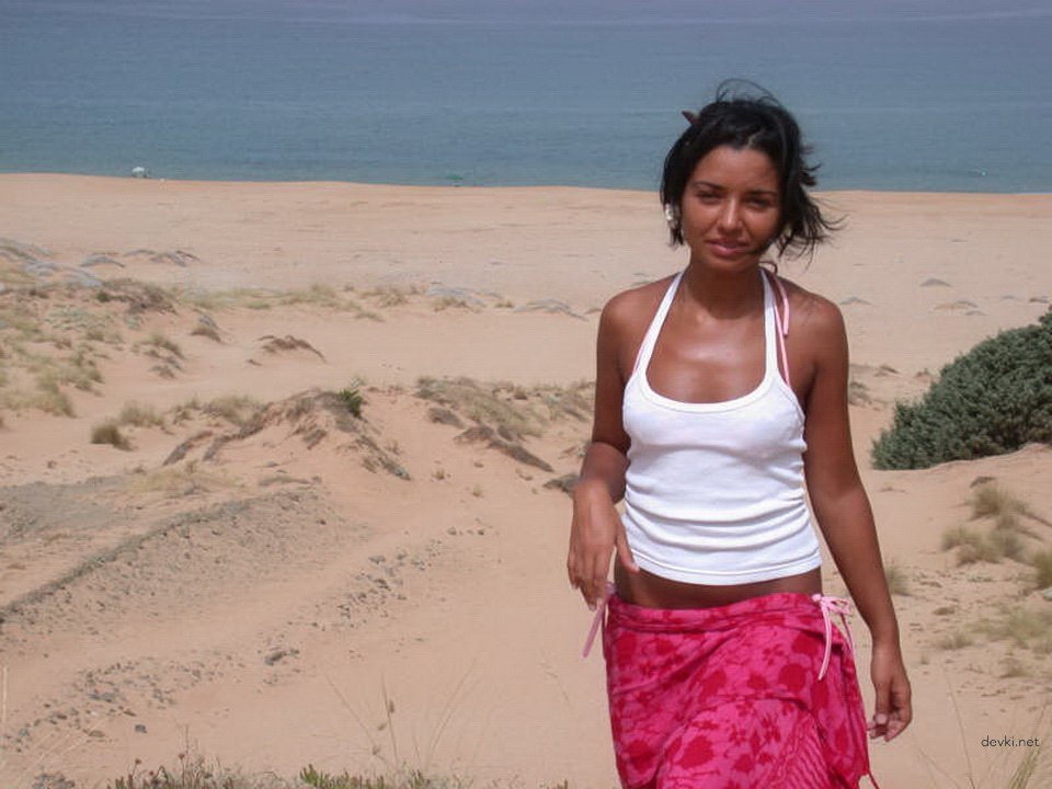 Hot Italian Amateur Porn: Sexy Italian Girl Gets Explicit in XXX Photos