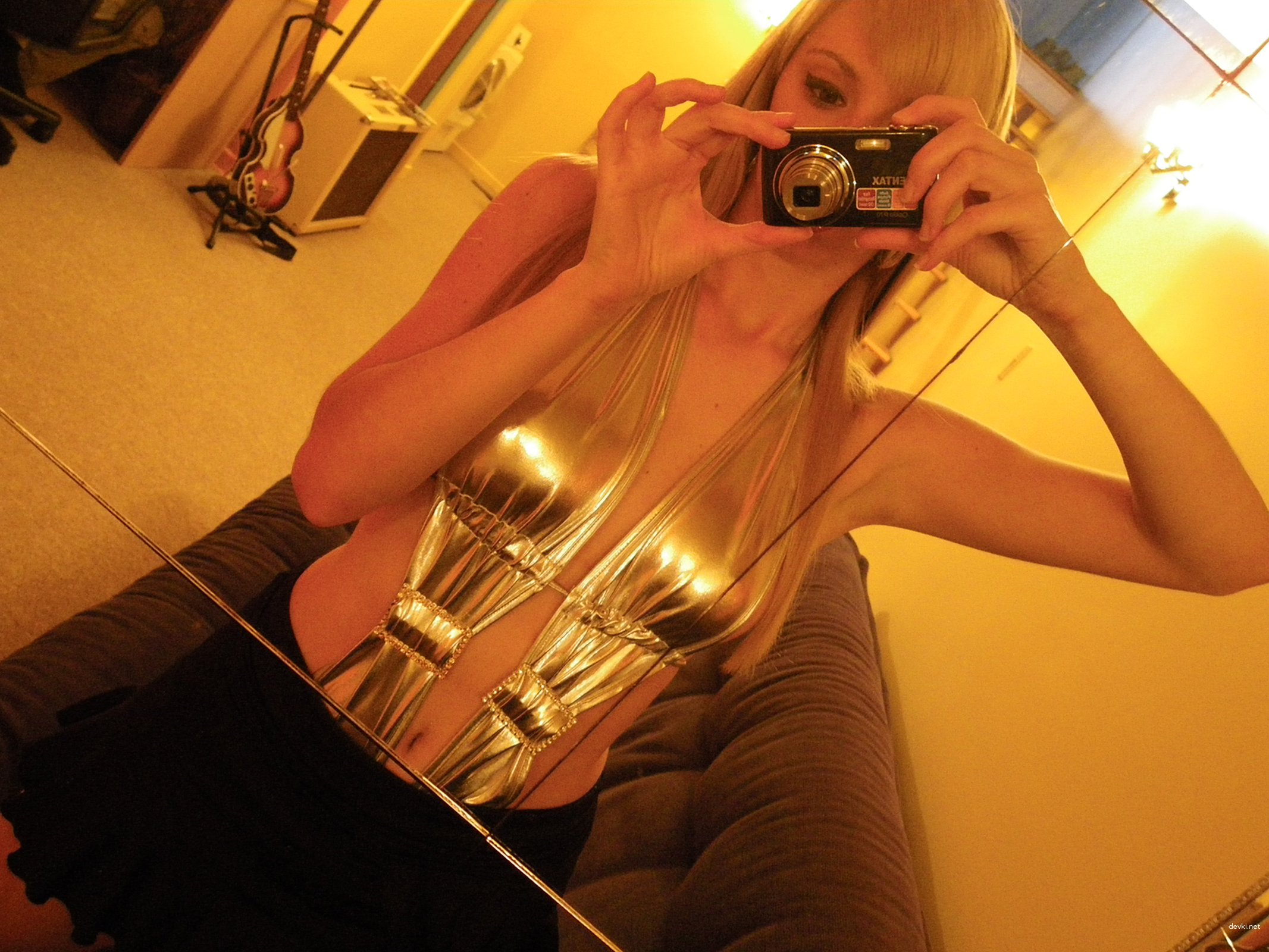 Explicit Blonde Amateur Girl Naked: Hot Photos
