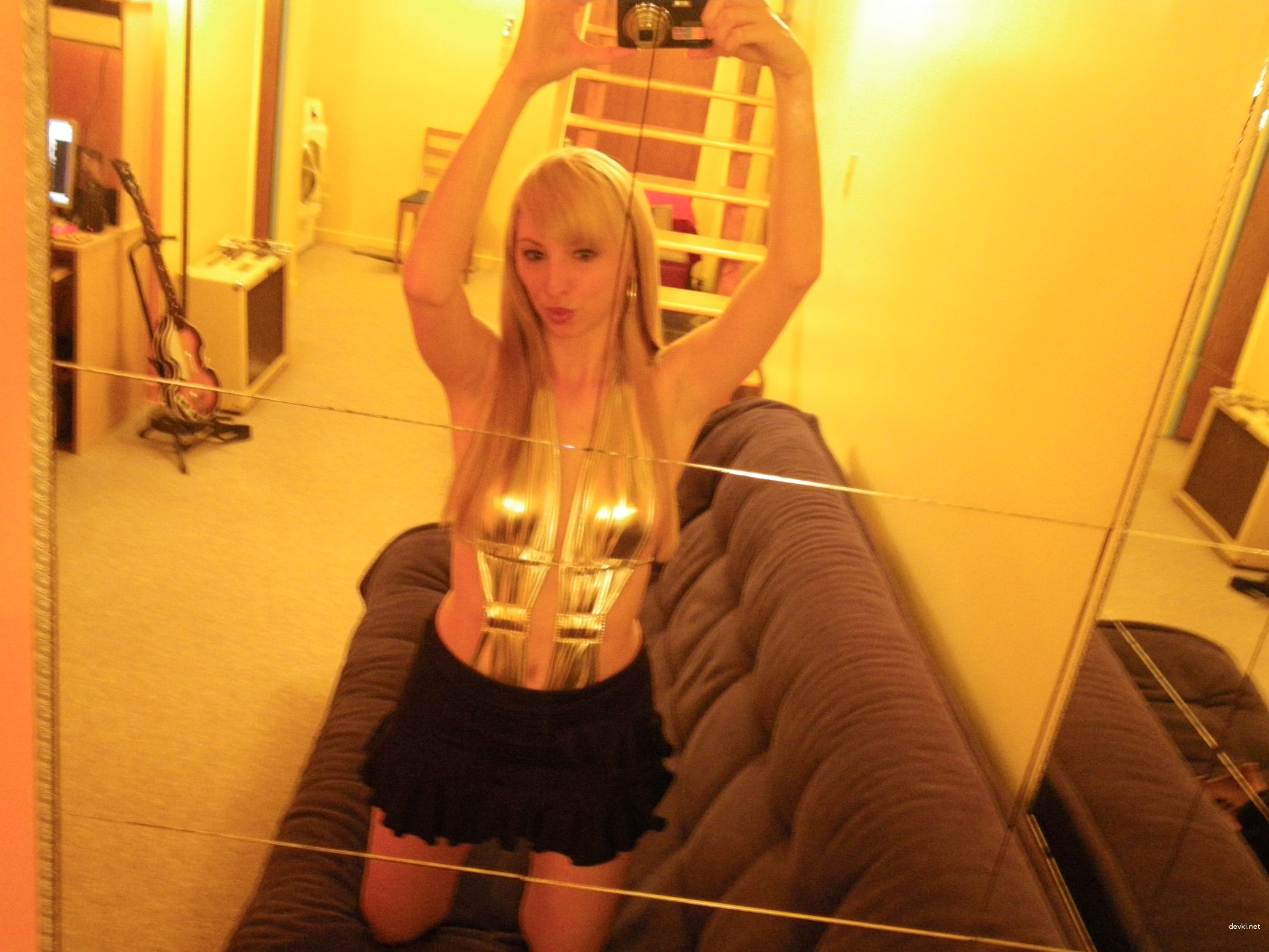 Explicit Blonde Amateur Girl Naked: Hot Photos