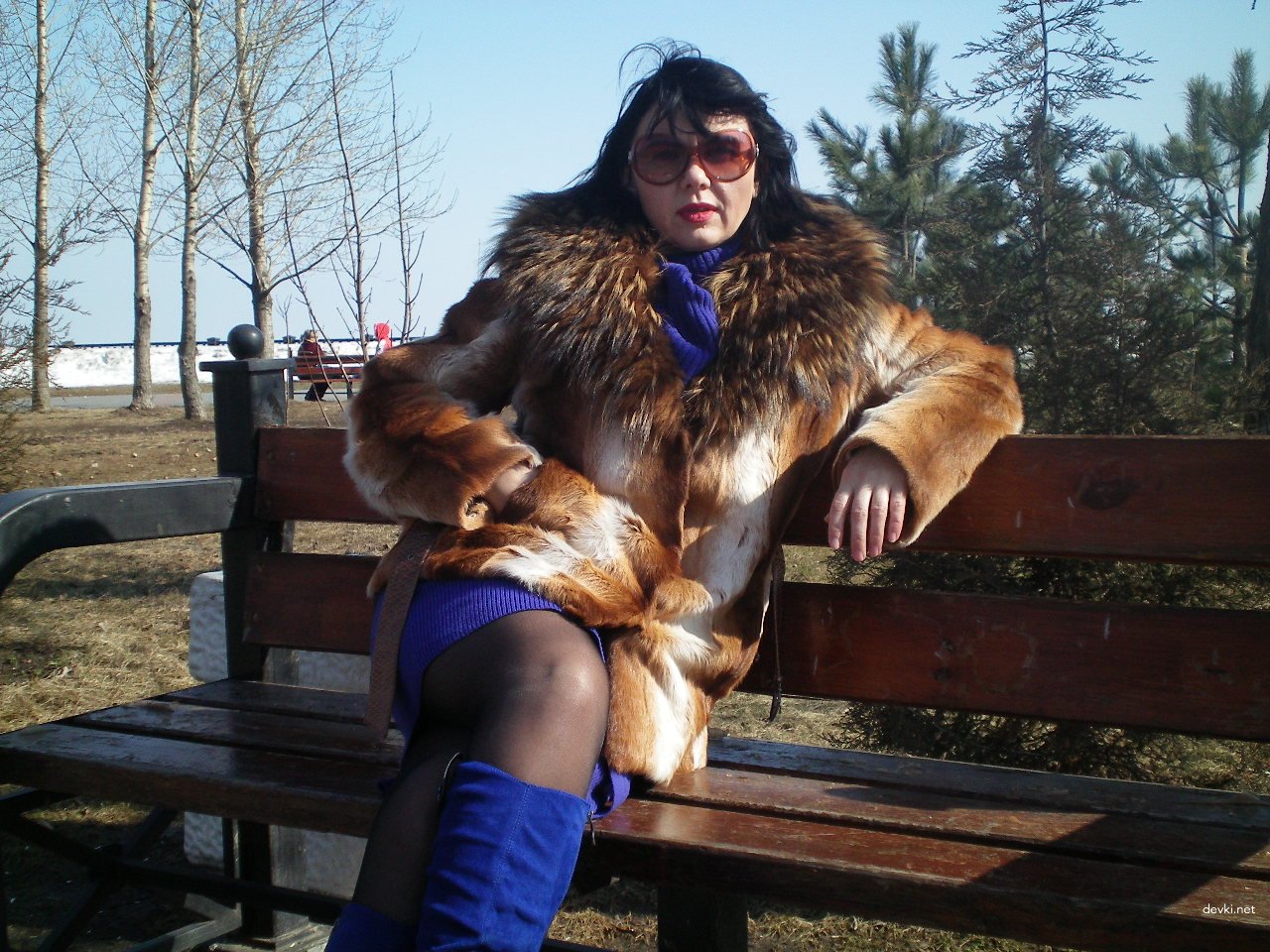 Russian Girl Enjoys Hardcore Gangbang: Amateur Porn Photo