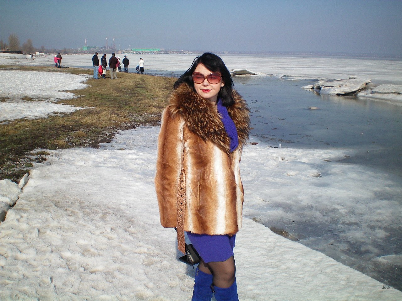 Russian Girl Enjoys Hardcore Gangbang: Amateur Porn Photo