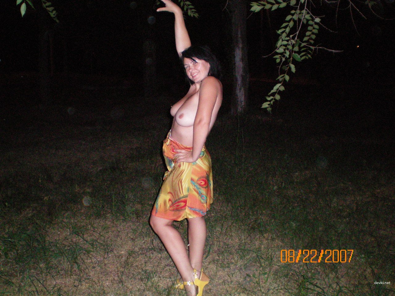 Russian Girl Enjoys Hardcore Gangbang: Amateur Porn Photo