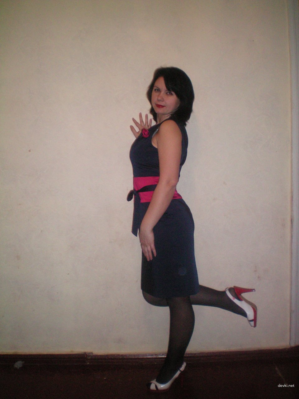 Russian Girl Enjoys Hardcore Gangbang: Amateur Porn Photo