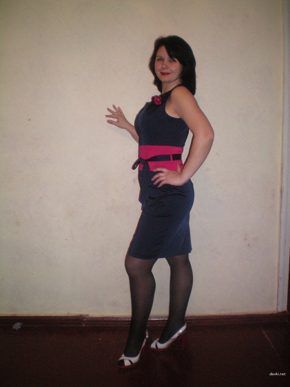 Russian Girl Enjoys Hardcore Gangbang: Amateur Porn Photo