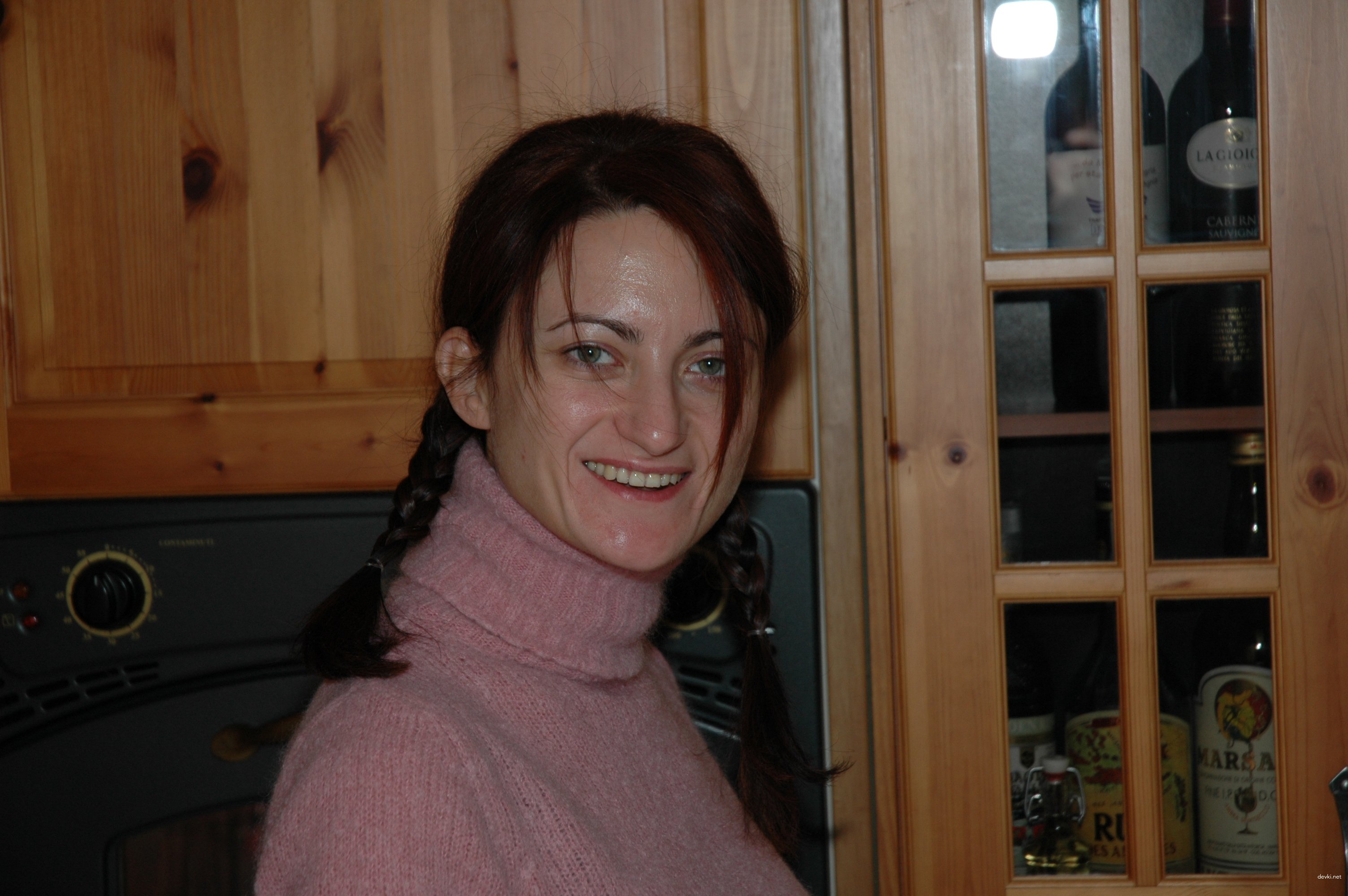 Hot Amateur Friend's Sexual Life Exposed in Explicit Porn Photos