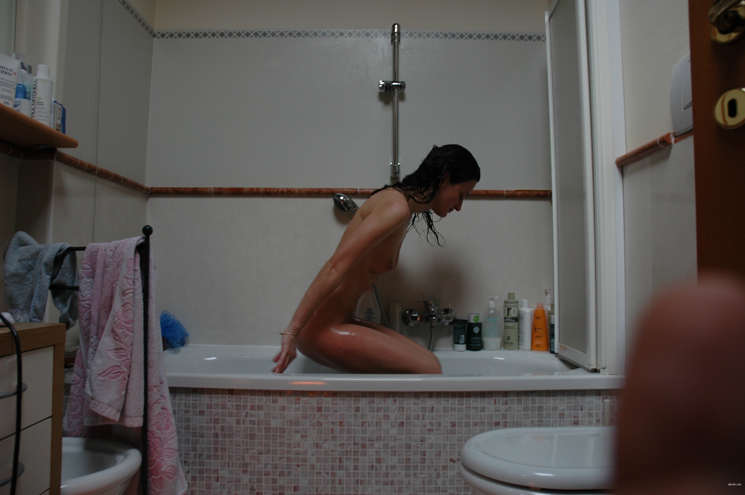 Hot Amateur Friend's Sexual Life Exposed in Explicit Porn Photos