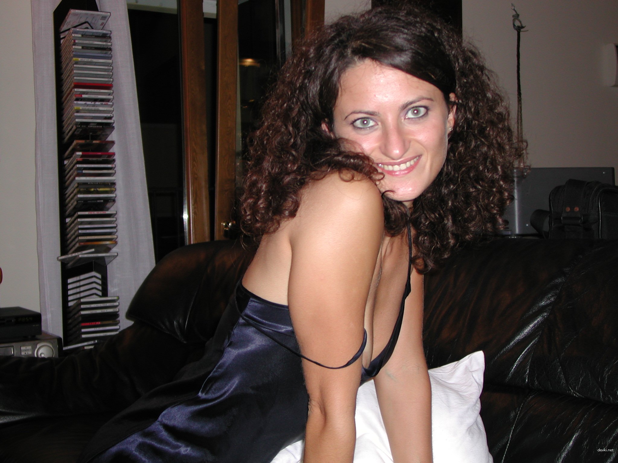 Hot Amateur Friend's Sexual Life Exposed in Explicit Porn Photos