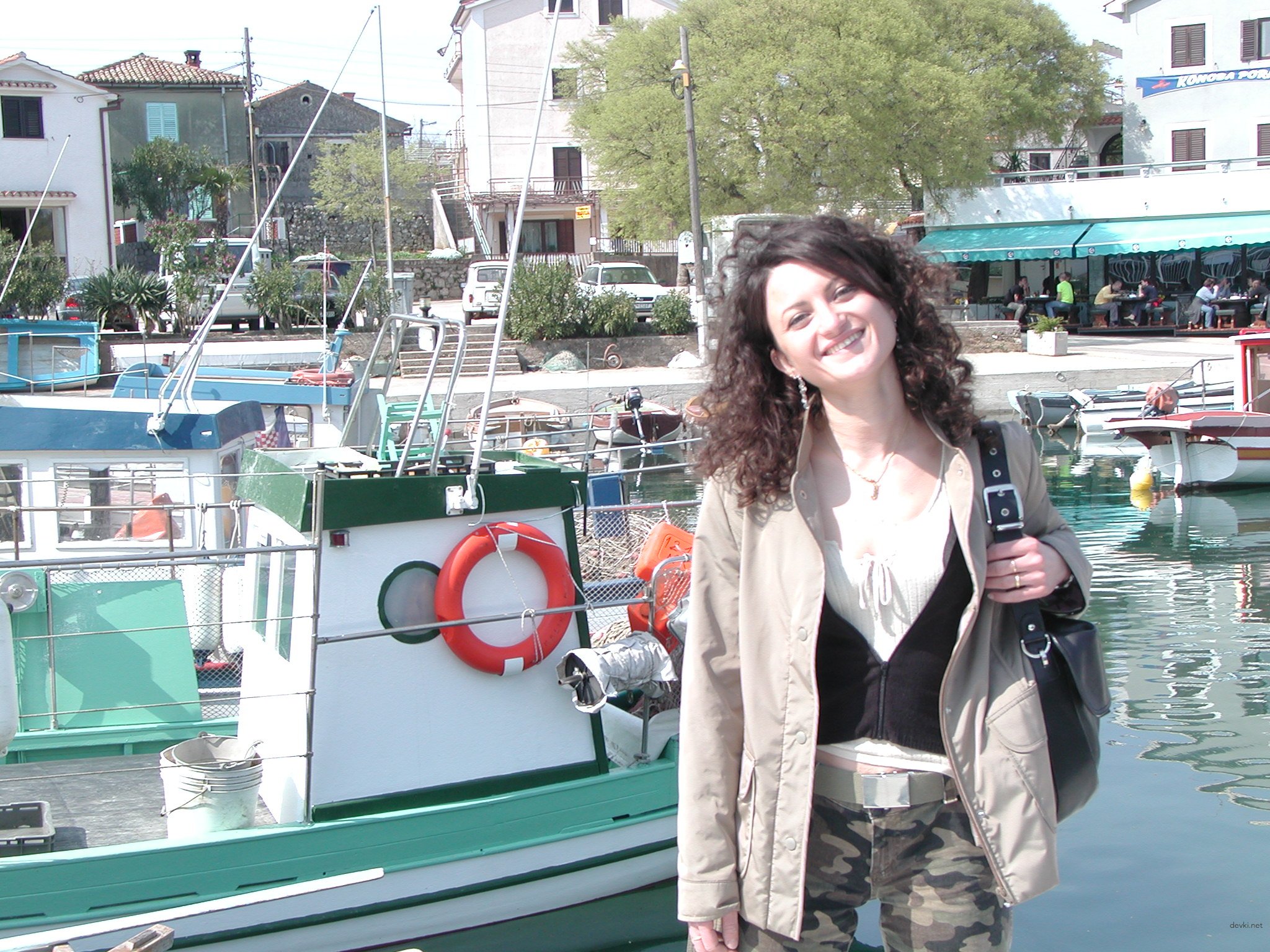 Hot Amateur Friend's Sexual Life Exposed in Explicit Porn Photos