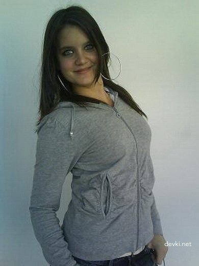 Explicit Graduation Amateur Porn Photos - Sexy Schoolgirl Gets Naughty