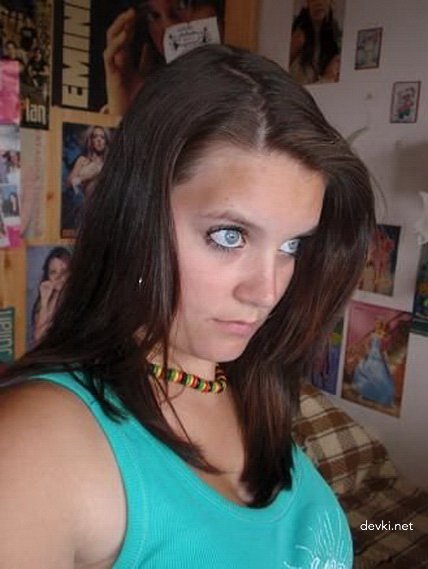 Explicit Graduation Amateur Porn Photos - Sexy Schoolgirl Gets Naughty