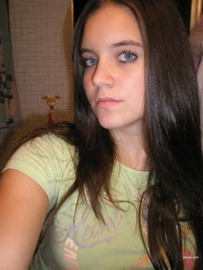 Explicit Graduation Amateur Porn Photos - Sexy Schoolgirl Gets Naughty