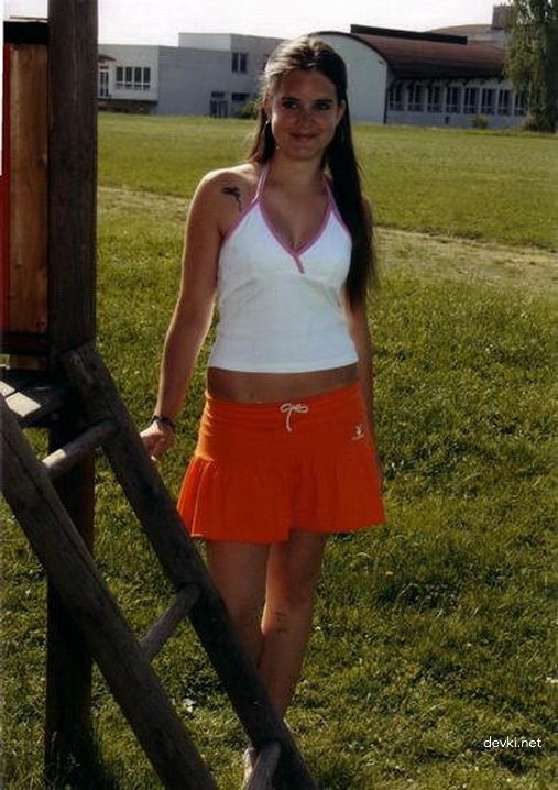 Explicit Graduation Amateur Porn Photos - Sexy Schoolgirl Gets Naughty