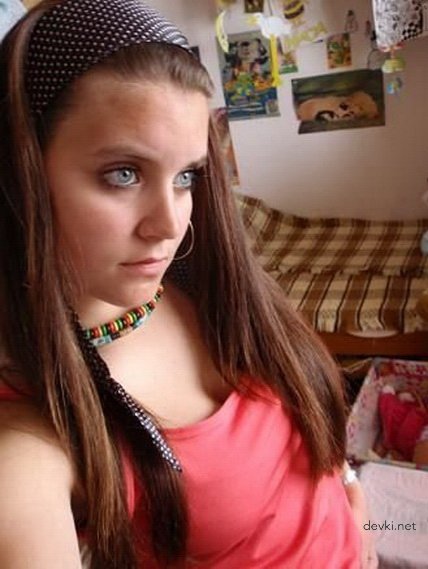 Explicit Graduation Amateur Porn Photos - Sexy Schoolgirl Gets Naughty