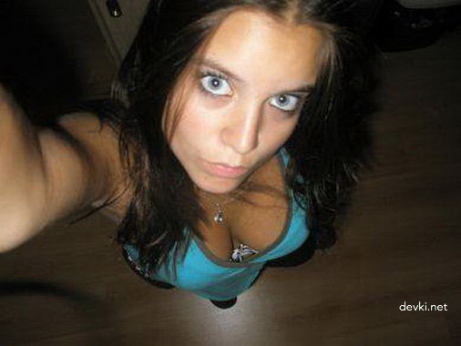 Explicit Graduation Amateur Porn Photos - Sexy Schoolgirl Gets Naughty