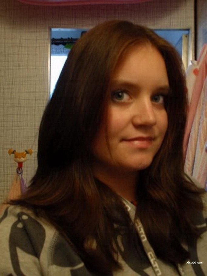 Explicit Graduation Amateur Porn Photos - Sexy Schoolgirl Gets Naughty