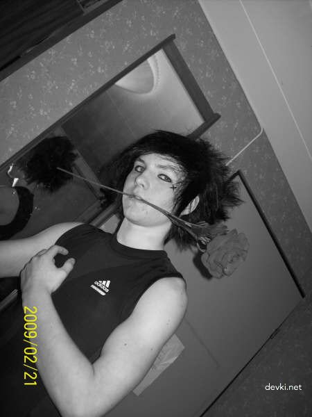 Hot College Student Poses Nude - Amateur Porn Pics