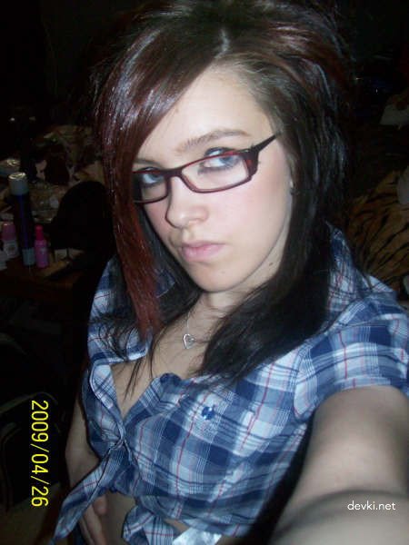 Hot College Student Poses Nude - Amateur Porn Pics