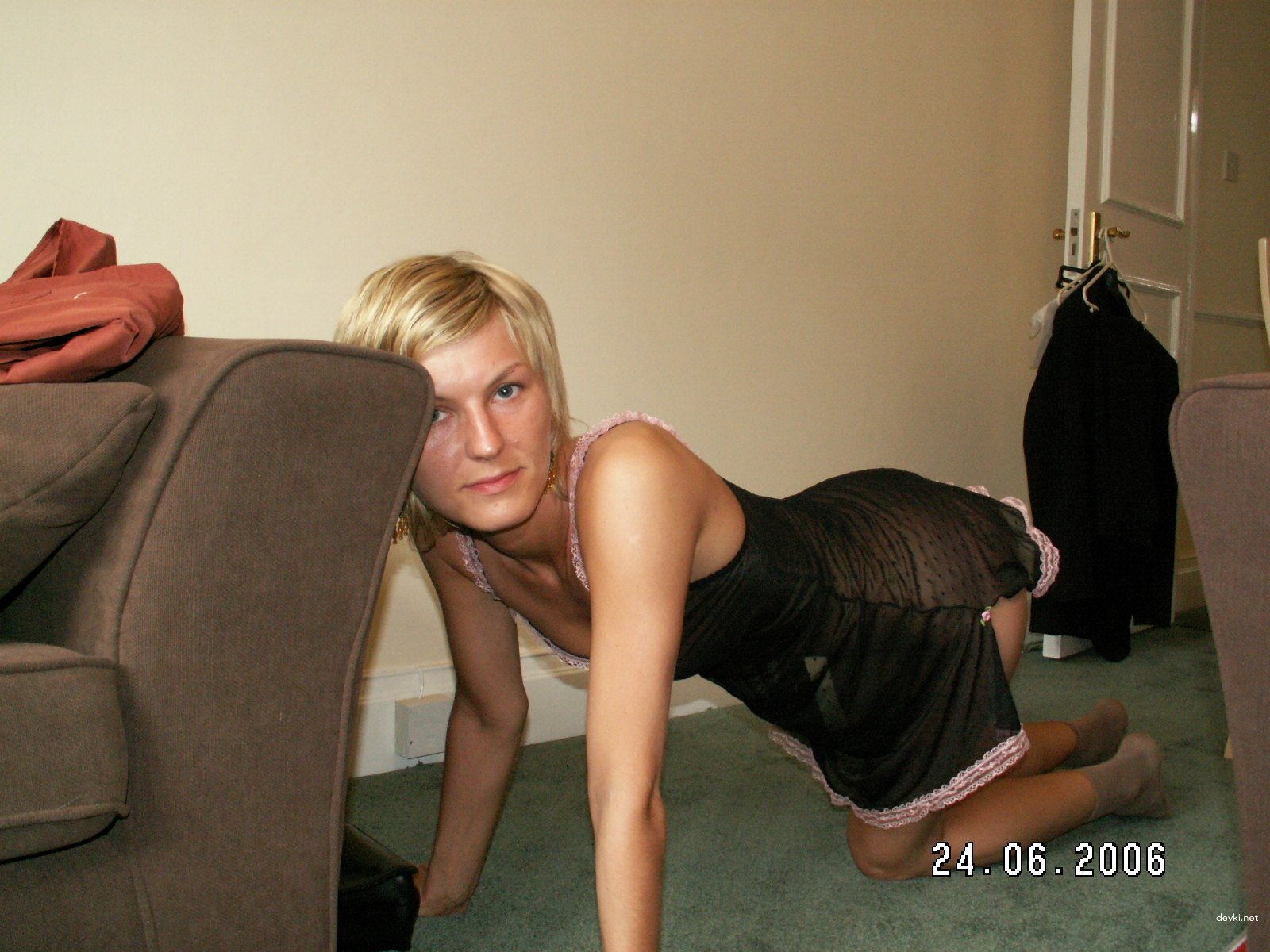 Hot Blonde Bounces on Cock: Amateur Porn Pic