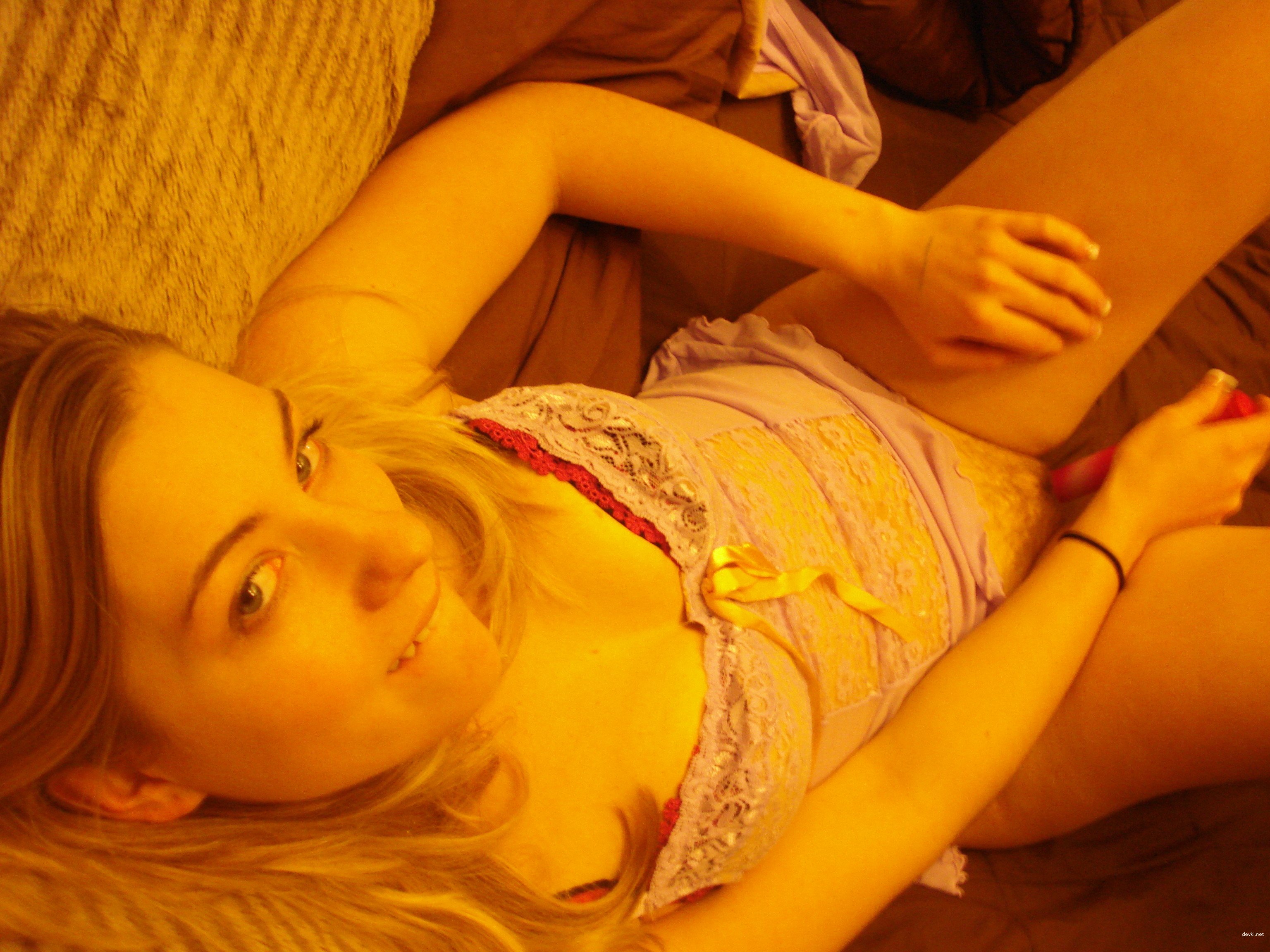 Explicit Amateur Masturbating Girl Porn Photo - Hot Solo Orgasm Shot