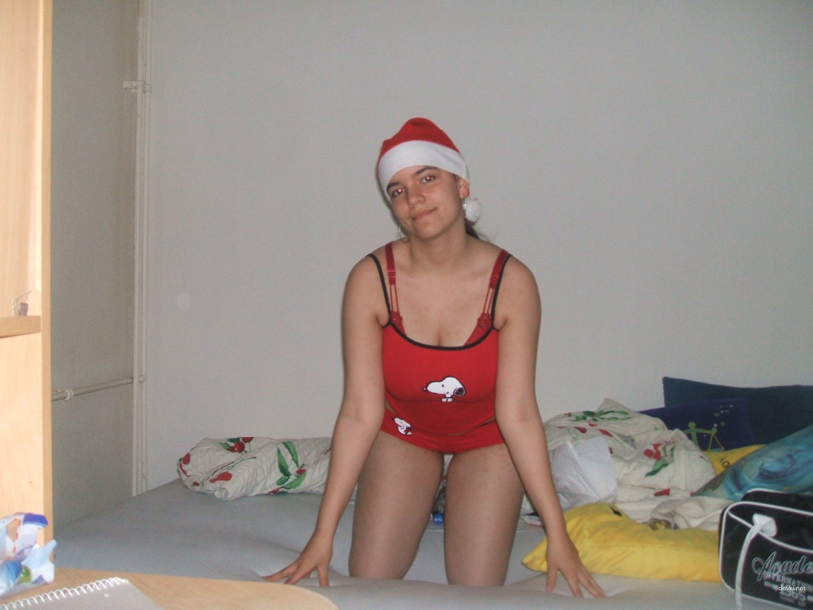 Naughty Girl Masturbates Pussy: Explicit Amateur Porn Photo