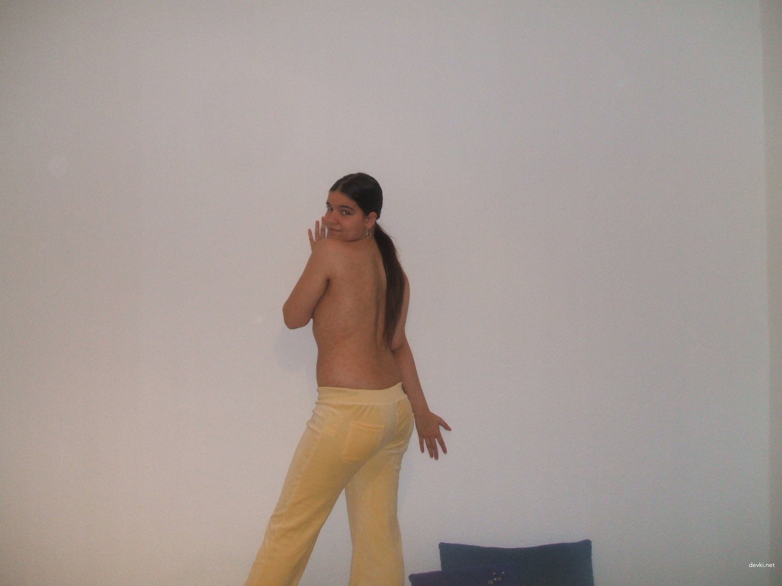 Naughty Girl Masturbates Pussy: Explicit Amateur Porn Photo