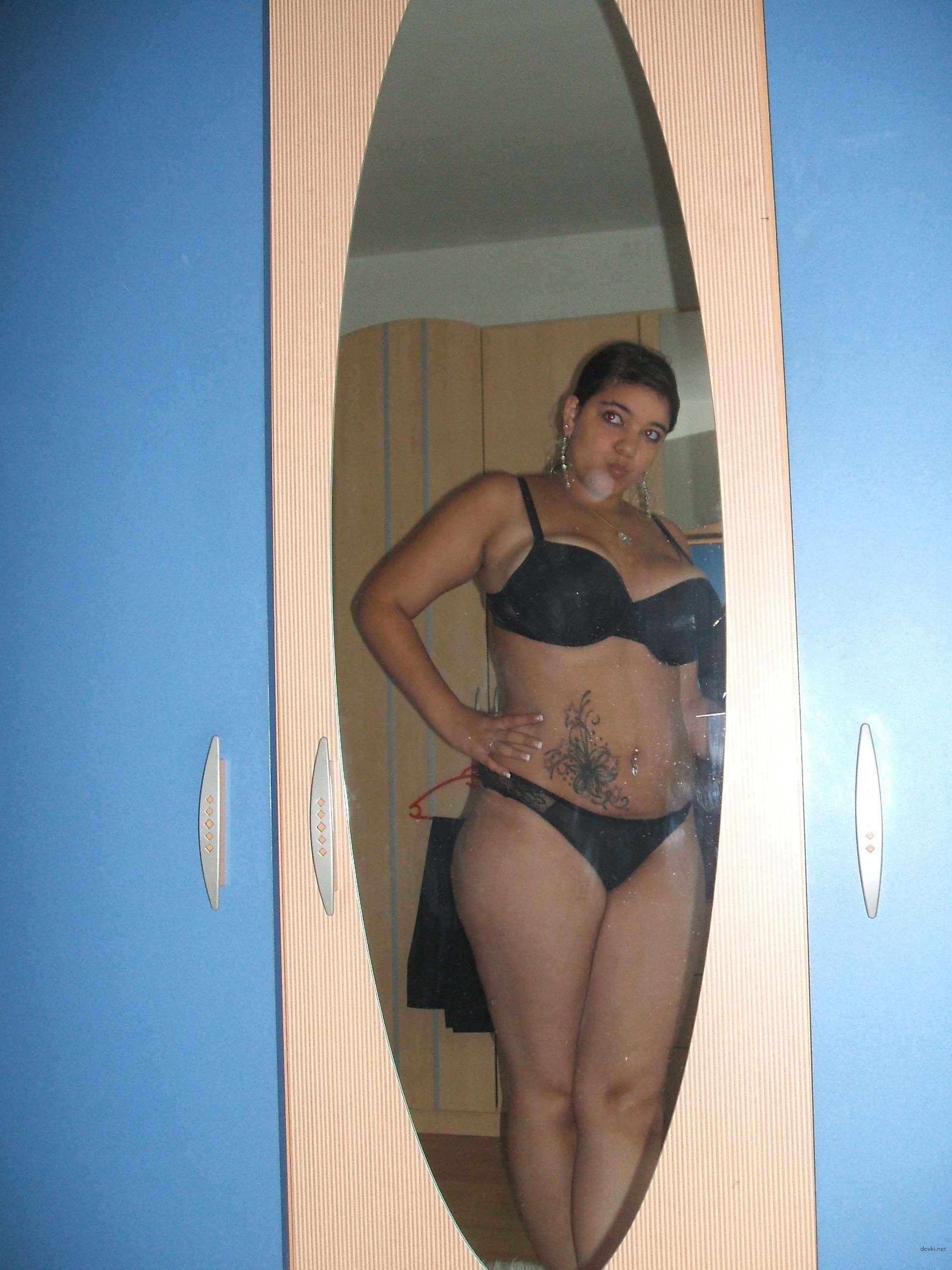 Naughty Girl Masturbates Pussy: Explicit Amateur Porn Photo