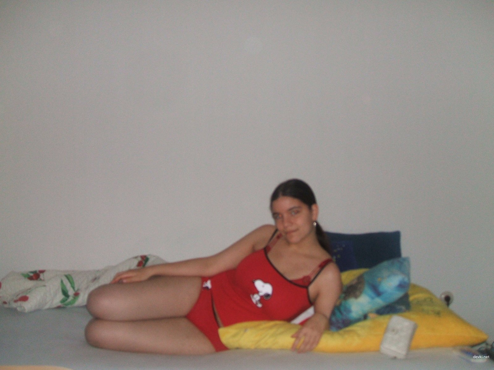 Naughty Girl Masturbates Pussy: Explicit Amateur Porn Photo