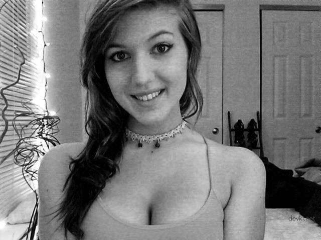 Amateur Pussy Exposed: Explicit Porn Photos