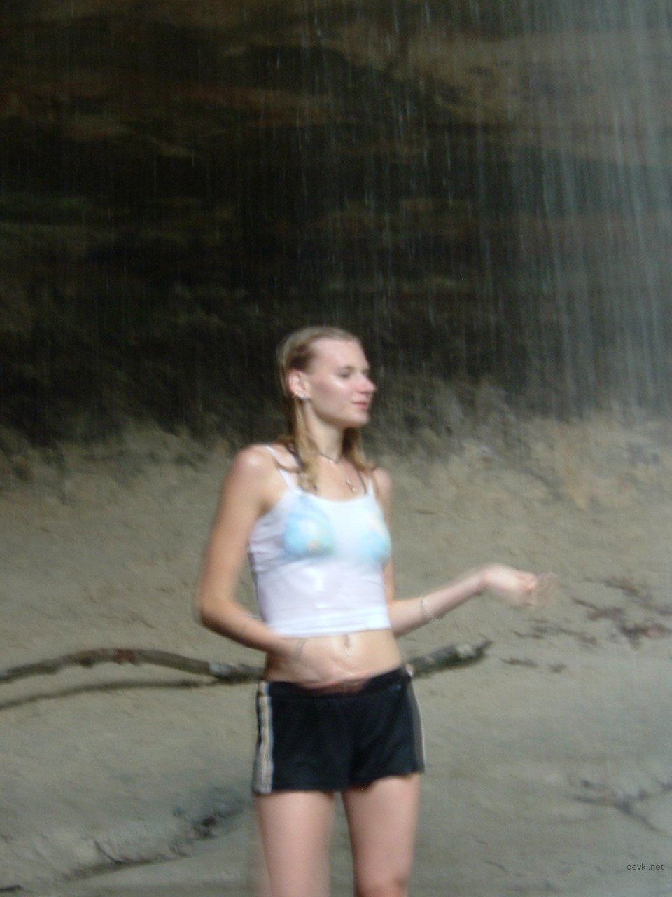 XXX Amateur Girl Porn Photos - Uncensored Naked Pics for Adults