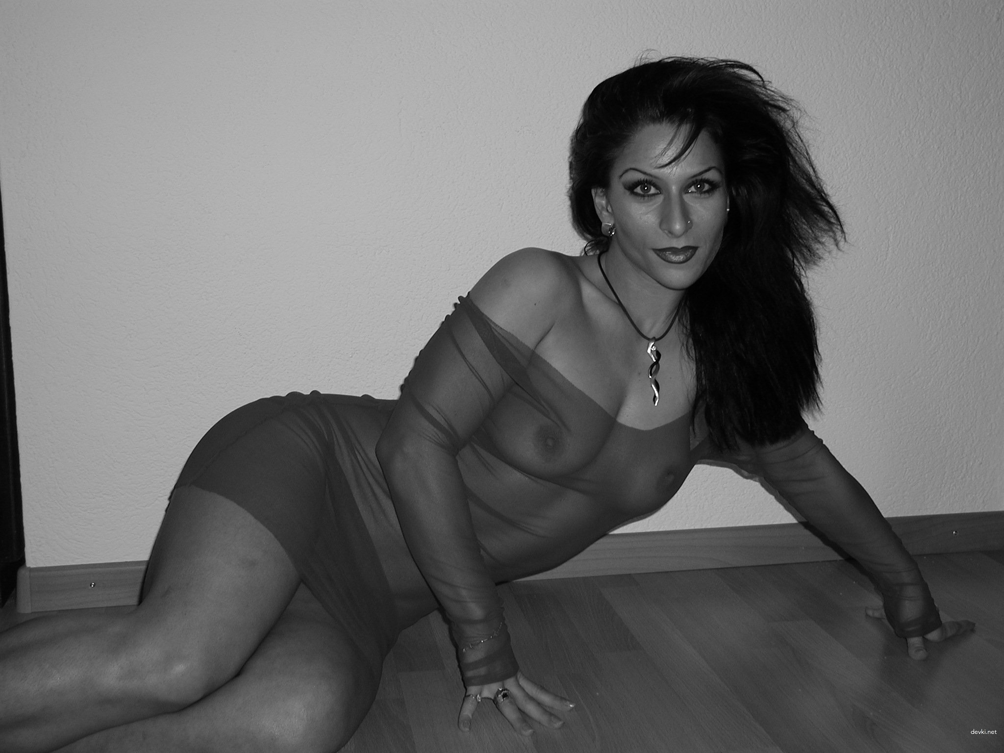 Amateur Athlete Porn Photos: Sexy Sportswoman in Explicit Action