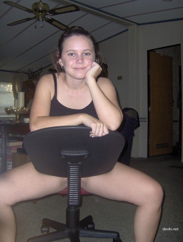 Morning Pussy Show for Husband: Amateur Porn Photo