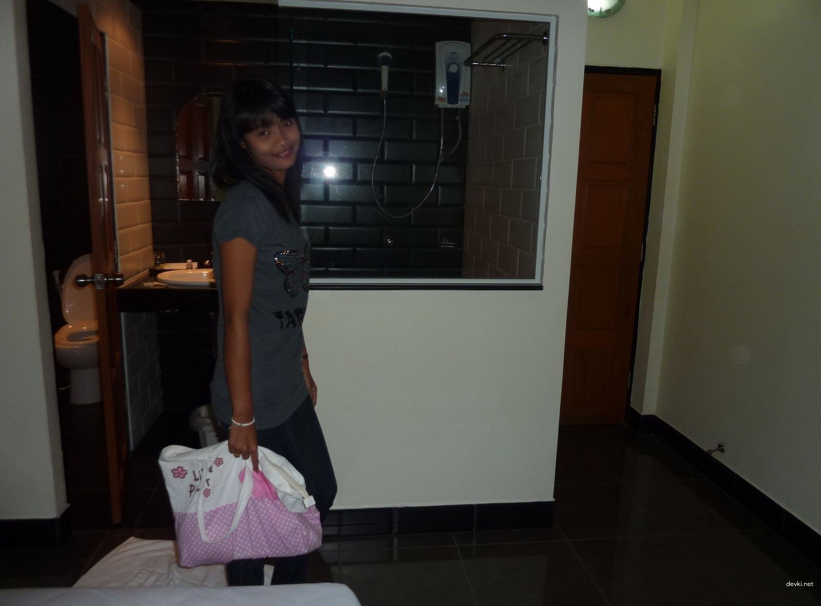 Hot Asian Teen Fucked Hard in Amateur Porn Photo Shoot