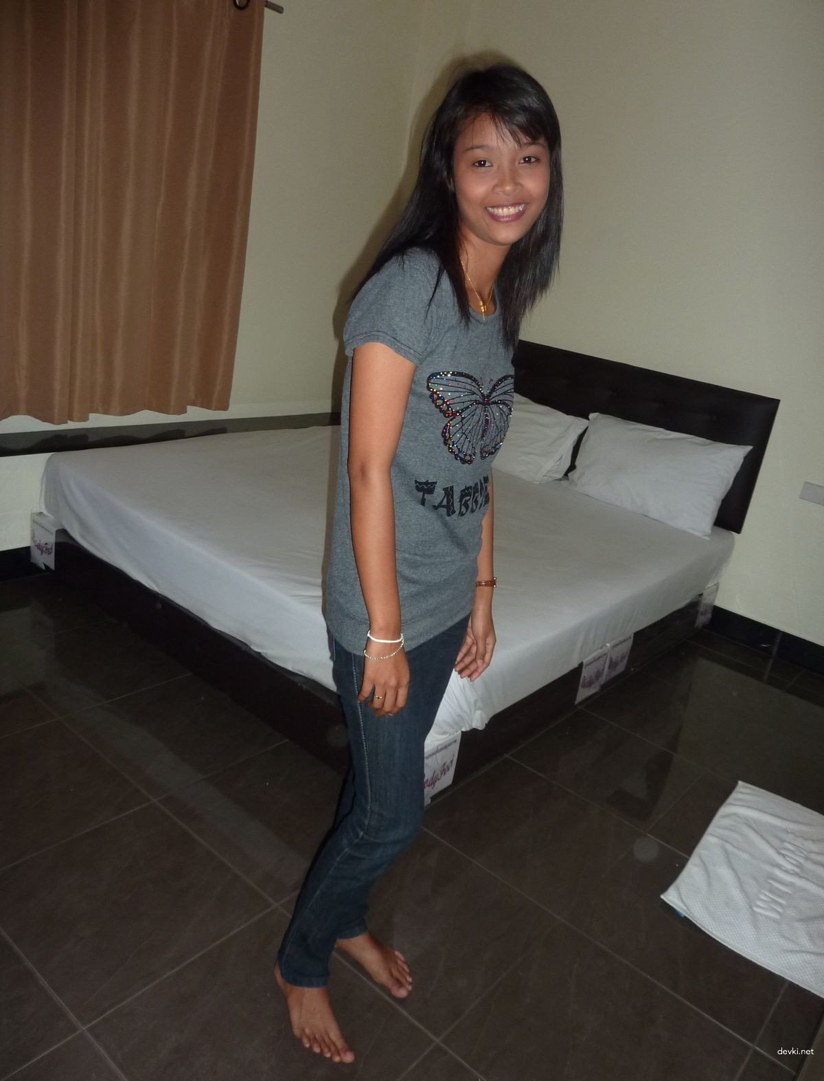 Hot Asian Teen Fucked Hard in Amateur Porn Photo Shoot