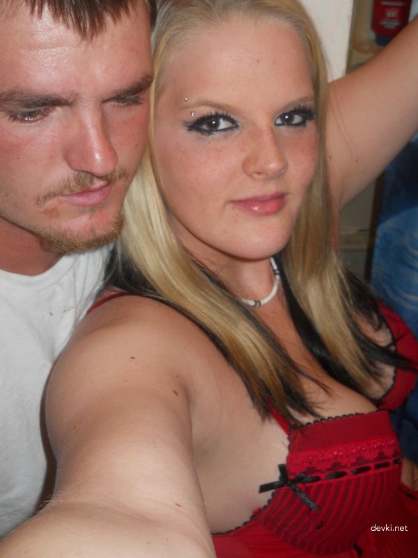 Hot Wife Gives Amazing Blowjob to Husband - Amateur Porn Photo