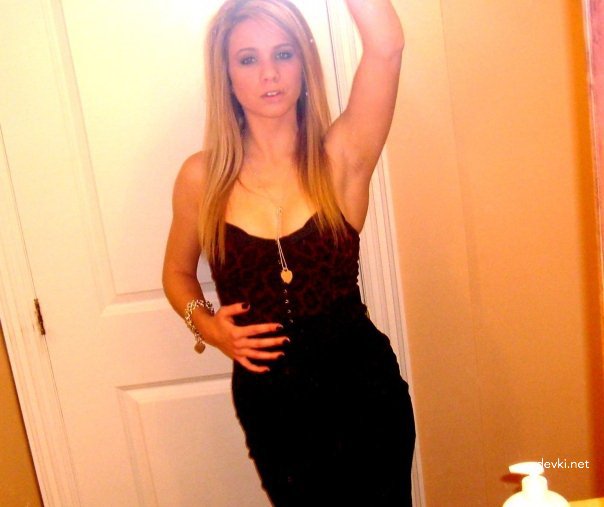 Explicit Amateur Porn Pics of a Stunning Beauty - Private Photos of a Hottie