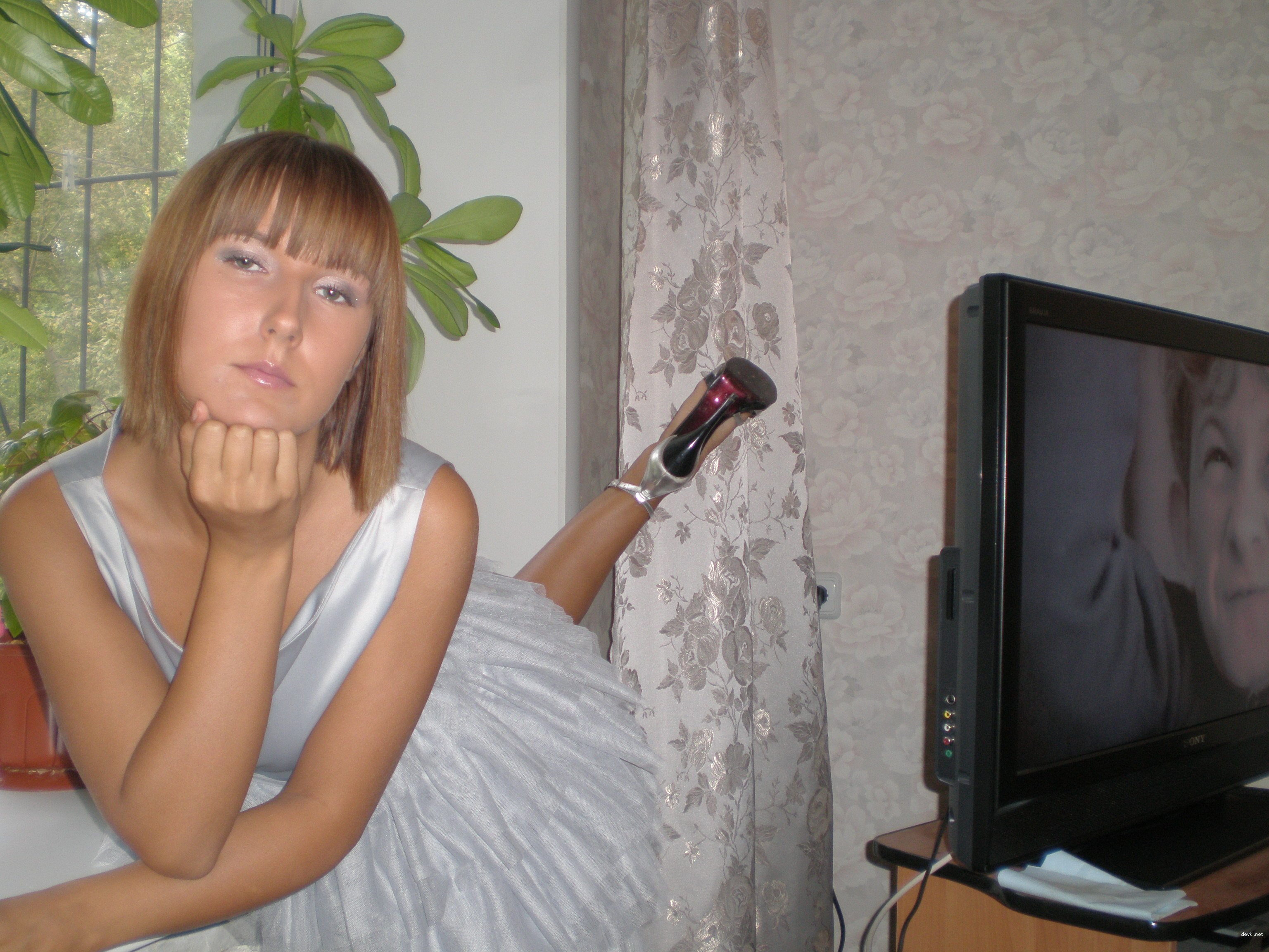 Newlywed Explores All Types of Sex in Amateur Porn Photos