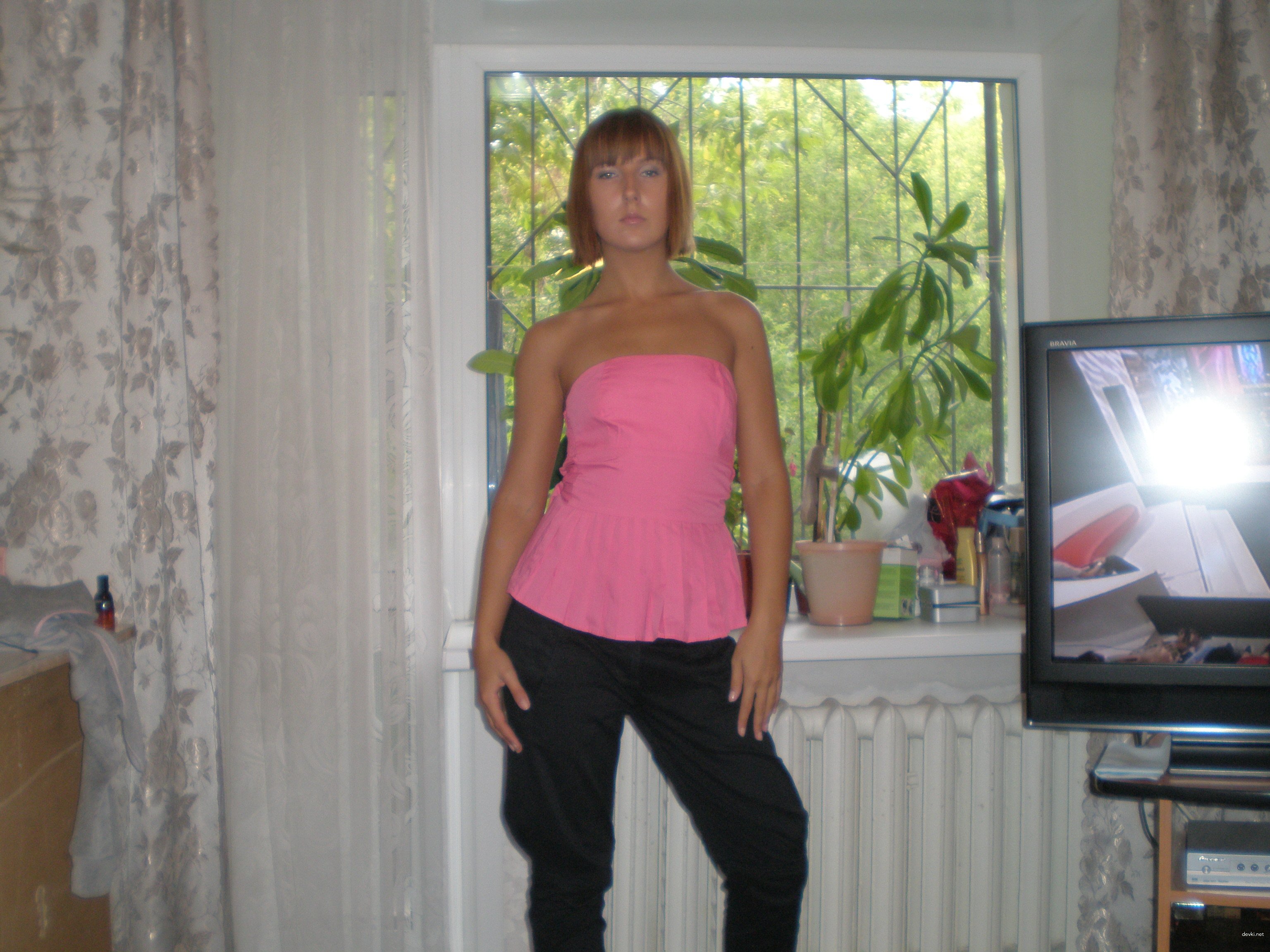 Newlywed Explores All Types of Sex in Amateur Porn Photos