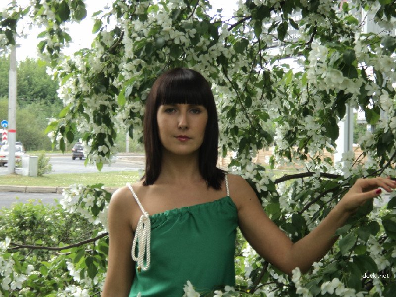 Newlywed Explores All Types of Sex in Amateur Porn Photos