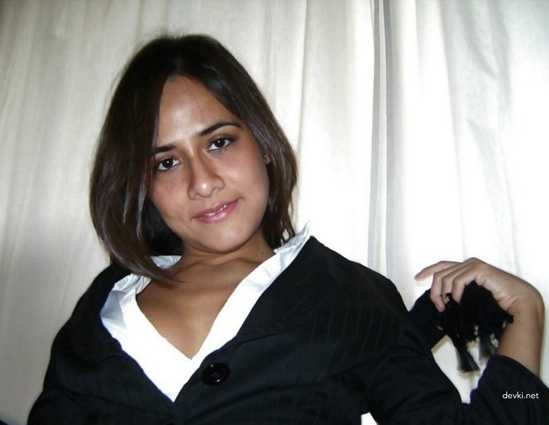 Indian Girl's Personal Nudes: Explicit Amateur Photos
