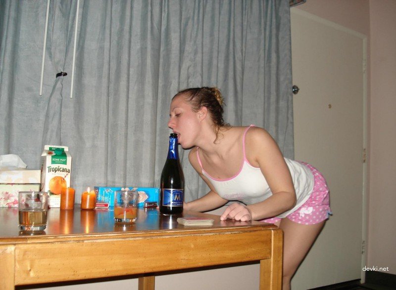 Amateur Girl Masturbates with Vibrators - Explicit Homemade Porn