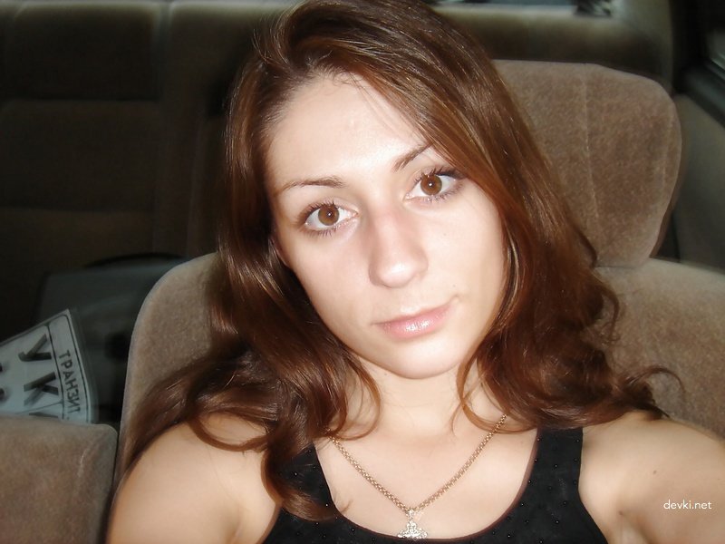 Man cums in wet pussy of amateur babe - Explicit creampie photo