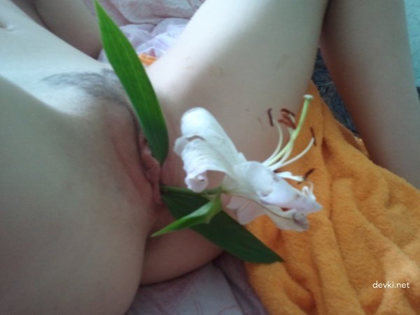Amateur Husband Inserts Flowers into Wife's Pussy - Explicit Homemade Porn