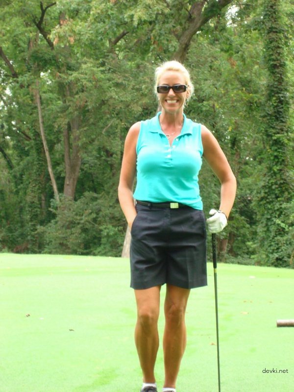 Mature Aunt with Huge Tits in Amateur Porn Photo Shoot